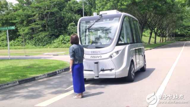 Singapore's unmanned shuttle bus service will begin operation in early 2017