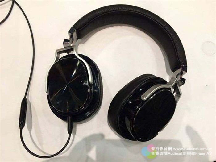 Oppo flat diaphragm headphones