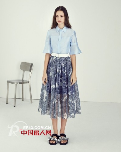 å°æ¸…æ–°é£Žæ ¼æ­é… æœ‰æ¡è£™è£…æ›´å®Œç¾Ž