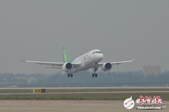 The latest news of the domestic large aircraft C919: test flight and crew members revealed the external media evaluation summary