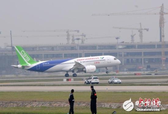 The latest news of the domestic large aircraft C919: test flight and crew members revealed the external media evaluation summary