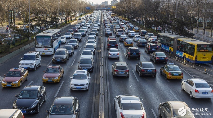 In-car face intelligent recognition black technology 2018 will go online _ reduce the accident rate