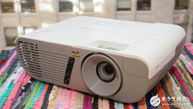 ViewSonic high-definition home theater projectors PJD7828HDL and PRO7827HD of the United States topped the list of "Best Home Theater Projectors of 2018"