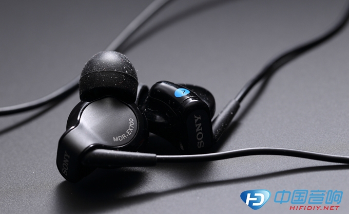 Wisdom VC1000 In-Ear Headphones Tour