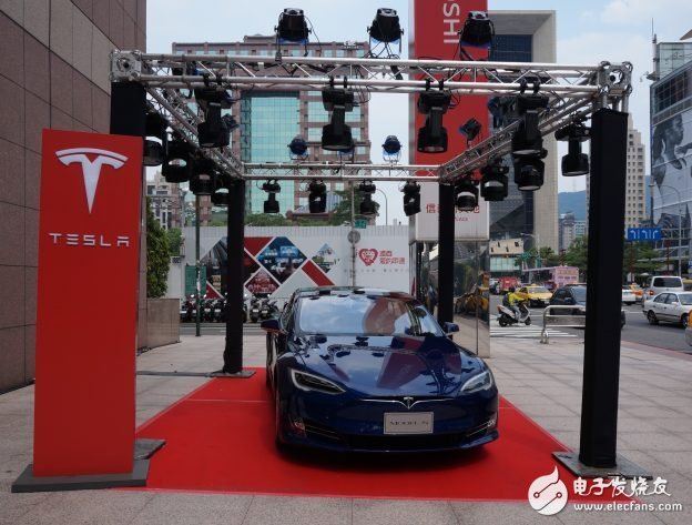 Tesla flagship store opens in Taipei's Xinyi business district, Model S RV will be on the road in Taiwan, China in 2017