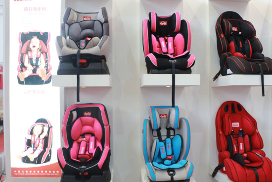 Thanksgiving child safety seat debut at the 2015 Beijing Auto Accessories Exhibition