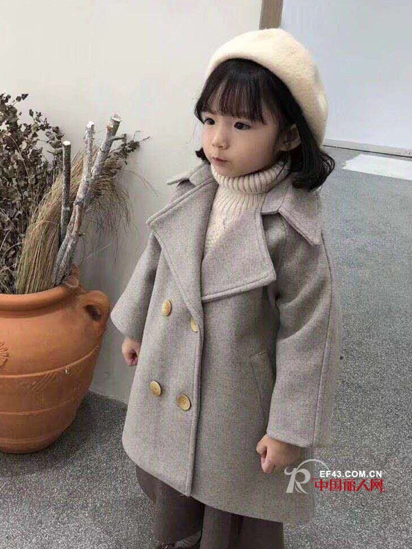 å°å¥³å­©ç©¿ä»€ä¹ˆé¢œè‰²å‘¢å¤§è¡£  æ·±ç°è‰²å‘¢å­å¤–å¥—å†…æ­é…ä»€ä¹ˆ