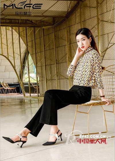 é»‘è‰²å°è„šè£¤é…ä»€ä¹ˆéž‹å­å¥½çœ‹ å°è„šè£¤é…ä»€ä¹ˆè¡£æœ