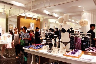 Inditexæ——ä¸‹å†…è¡£å“ç‰ŒOYSHOåŒ—äº¬è“è‰²æ¸¯æ¹¾åº—ç››å¤§å¼€å¹•