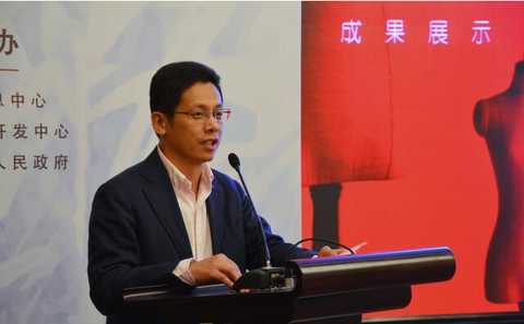 Zhou Shusen, Member of the Standing Committee of the Keqiao District Committee of Shaoxing City