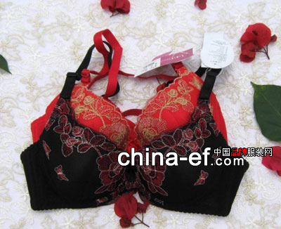 SIBIRI Xi Baer is the expression of a woman's mature and stable beauty