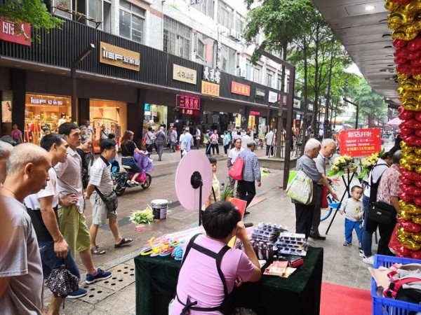 éƒ½å¸‚æ–°æ„Ÿè§‰å†…è¡£æ€Žä¹ˆæ · ä½›å±±ä¸‰æ°´åº—å‘Šè¯‰ä½ 