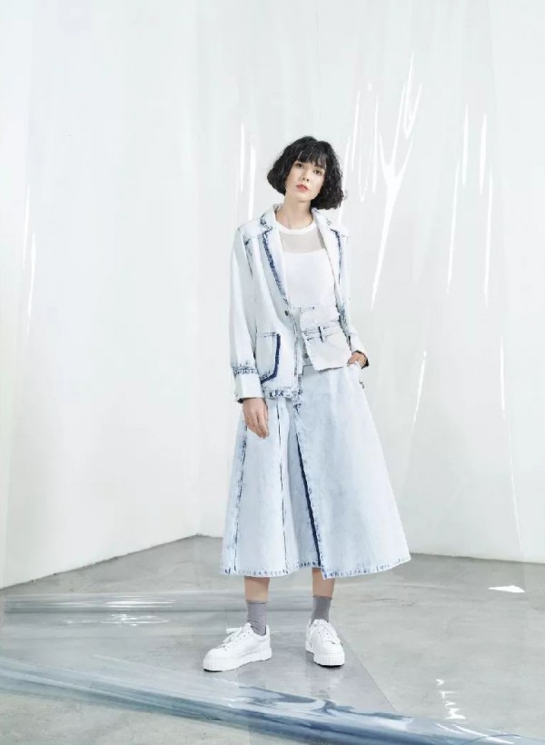 initialå¥³è£…2020æ˜¥è£…æ–°æ¬¾ è·Ÿæˆ‘ä¸€èµ·ä¸Šå¤ªç©º