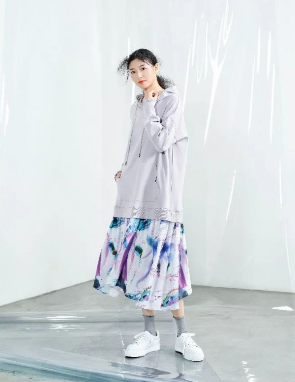 initialå¥³è£…2020æ˜¥è£…æ–°æ¬¾ è·Ÿæˆ‘ä¸€èµ·ä¸Šå¤ªç©º