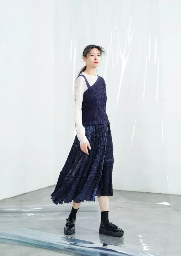 initialå¥³è£…2020æ˜¥è£…æ–°æ¬¾ è·Ÿæˆ‘ä¸€èµ·ä¸Šå¤ªç©º