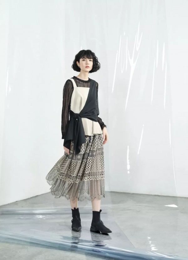 initialå¥³è£…2020æ˜¥è£…æ–°æ¬¾ è·Ÿæˆ‘ä¸€èµ·ä¸Šå¤ªç©º