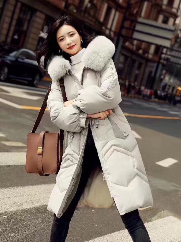 çˆ±ä¾èŽ²å¥³è£…åº—æœ€æ–°å†¬è£…ç¾½ç»’æœç³»åˆ— å†çŽ°æ¢å­£é—¨åº—é”€å”®æ³¢å³°