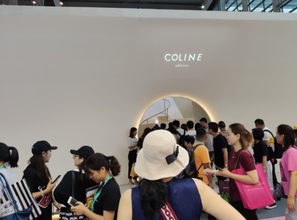 2019æ—¶å°šæ·±åœ³å±•å¼€å±•ç¬¬ä¸€å¤© COLINEå¥³è£…æƒŠè‰³å…¨åœº