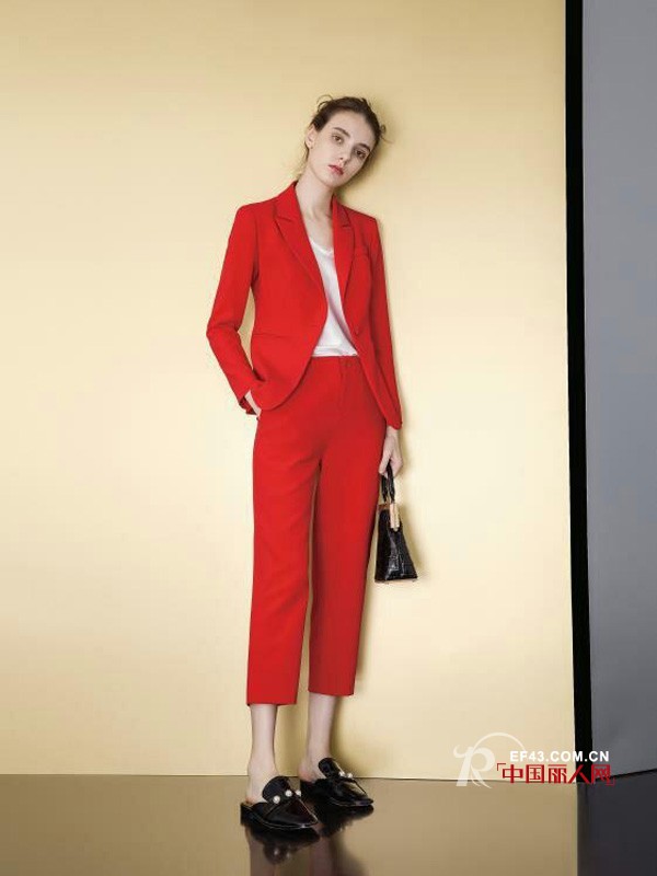 å¥³æ¬¾è¥¿è£…å¥—è£…é€‚åˆä»€ä¹ˆèº«æçš„äººç©¿  ä»€ä¹ˆèº«é«˜é€‚åˆç©¿è¥¿è£…å¥—è£…