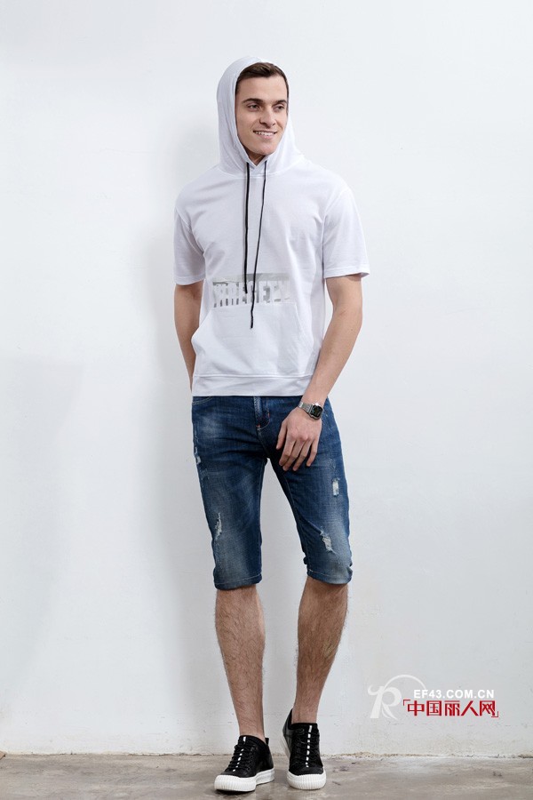 ç”·å£«ç‰›ä»”çŸ­è£¤é…ä»€ä¹ˆè¡£æœ  ç‰›ä»”çŸ­è£¤é…ä»€ä¹ˆé¢œè‰²