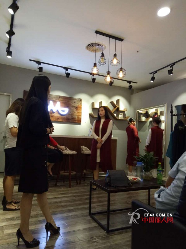 çƒ­çƒˆåº†ç¥è’™æ°è¯—ä¸¹é»„æ±Ÿå¤©è™¹æ–°åº—å¼€ä¸š