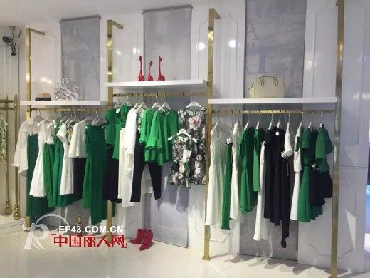 è”“éœ²å¡å¥³è£…åˆç­¾æ–°åº— æˆåŠŸç­¾çº¦å¹¿ä¸œå¢žåŸŽåº—æ½˜å°å§