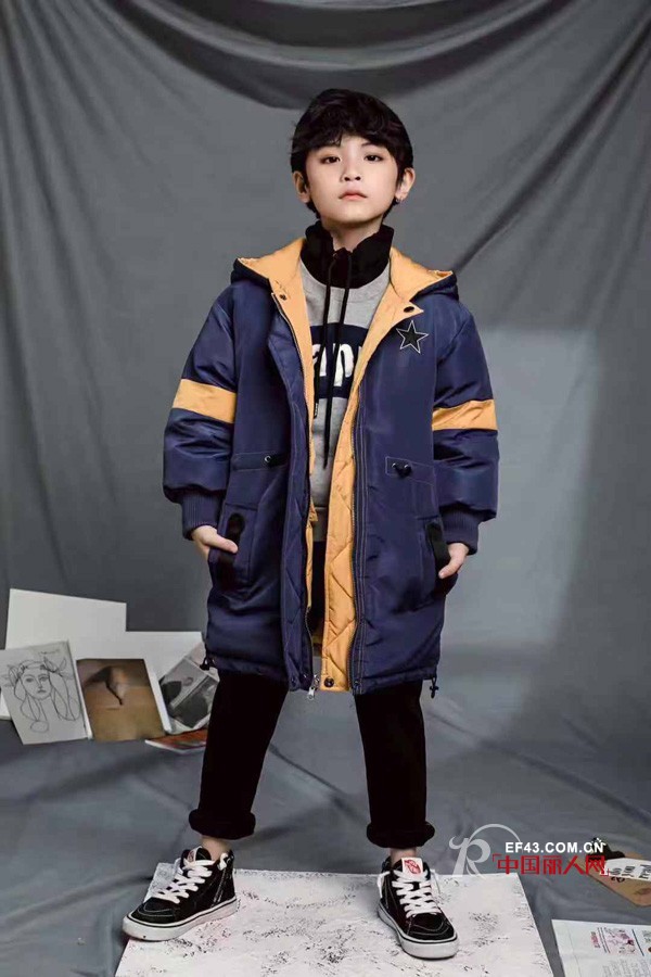 è¿žå¸½å®½æ¾æ£’çƒæœé‡Œé¢ç©¿ä»€ä¹ˆè¡£æœ å†¬å­£é»‘è‰²å¤–å¥—é…ä»€ä¹ˆé¢œè‰²è£¤å­