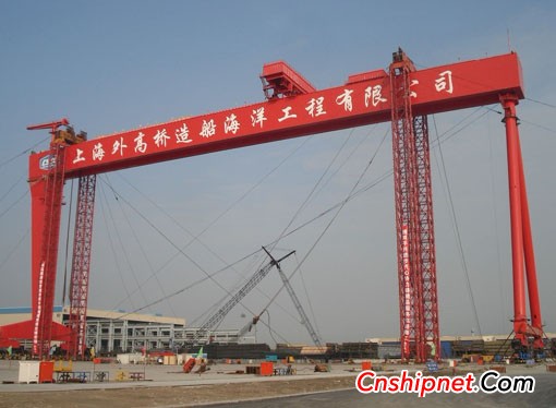 Waigaoqiao Shipbuilding 600-ton crane lifted in place