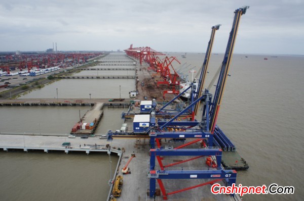 Runbang heavy machine 2 container bridge cranes shipped smoothly