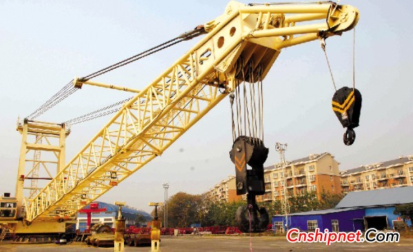 Wuhan Marine Machinery successfully developed large offshore platform crane
