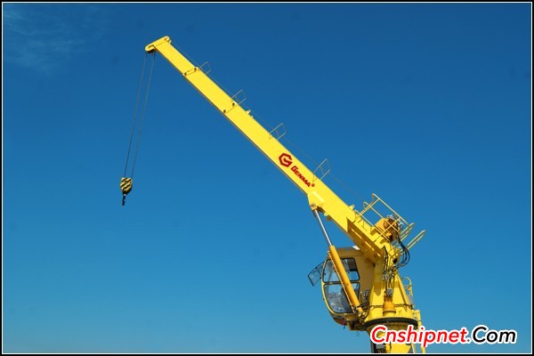 Runbang heavy machine won orders for 6 special ship cranes
