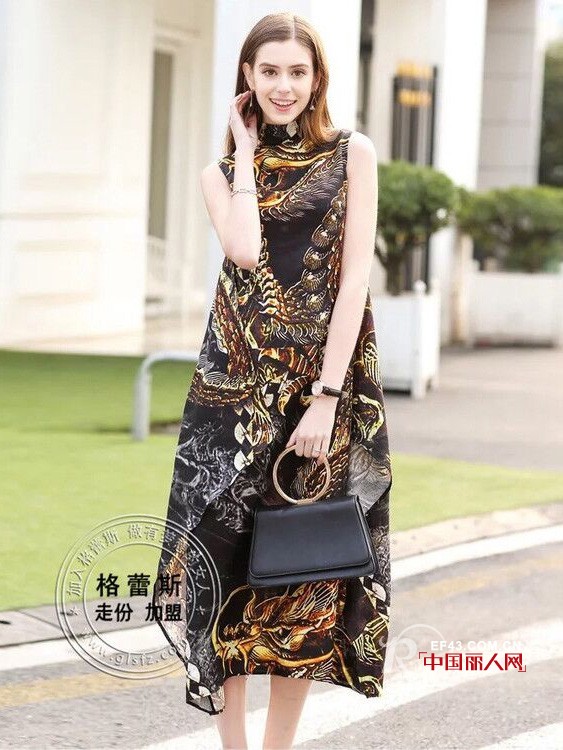 ä¸­å¹´å¦‡å¥³ç©¿é•¿æ¬¾æ——è¢å¥½çœ‹å— æ”¹è‰¯ç‰ˆçš„æ——è¢ç©¿èµ·æ¥æ—¶å°šå—