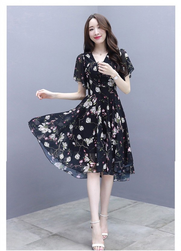 ç¢ŽèŠ±è¿žè¡£è£™çš„é­…åŠ›è®©ä½ åœ¨è¿™ä¸ªå¤æ—¥åšæœ€ç¾Žçš„å¥³äºº
