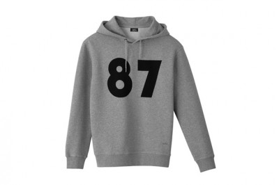 æ³•å›½æ—¶å°šç®€çº¦å“ç‰Œ A.P.C.    25å‘¨å¹´æŽ¨å‡ºé™é‡ è¿žå¸½Tee