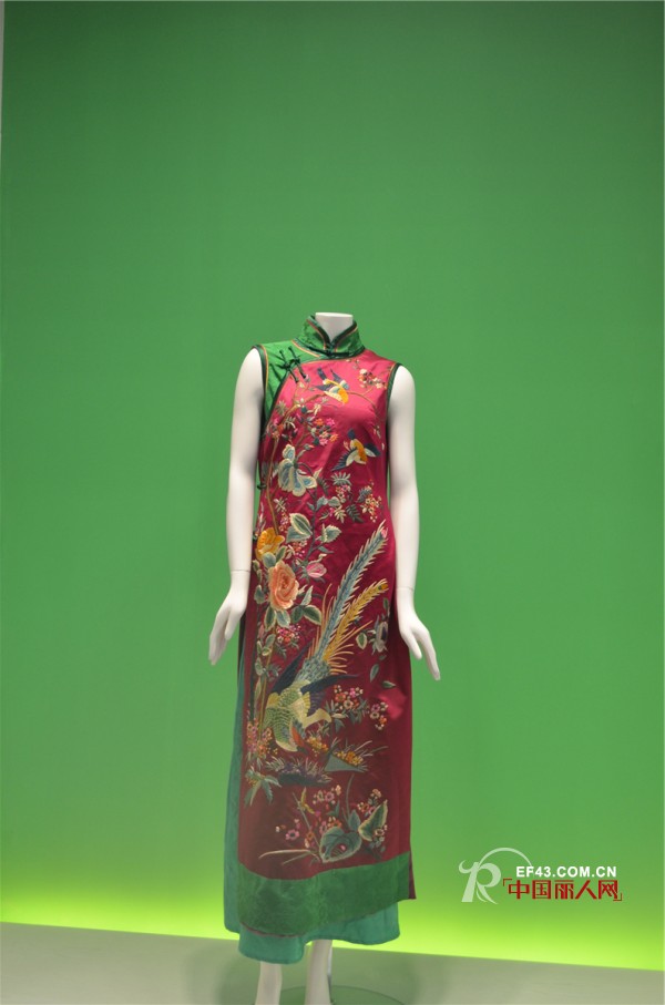 æ·±åœ³æœäº¤ä¼šç²¾å½©æ•æ‰ï¼šäº”è¡ŒÂ·äº”æ„¿ ä¼Šç¼”èŽŽæœé¥°è‰ºæœ¯å±•