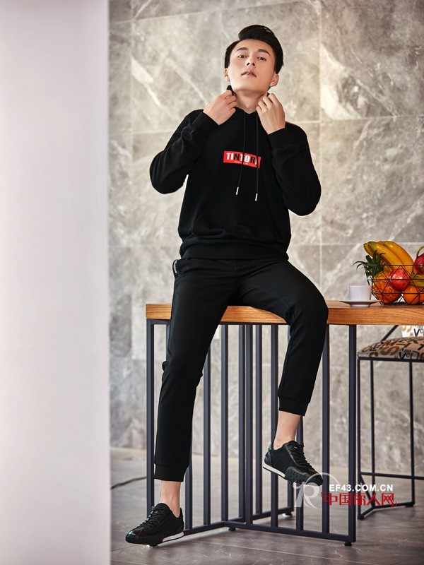 å¥³ç”Ÿå¯¹äºŽç”·ç”Ÿèº«é«˜çš„äº†è§£å¤šå°‘ç®—é«˜ â€‹ ç”·ç”Ÿå¦‚ä½•ç©¿è¡£æ˜¾é«˜