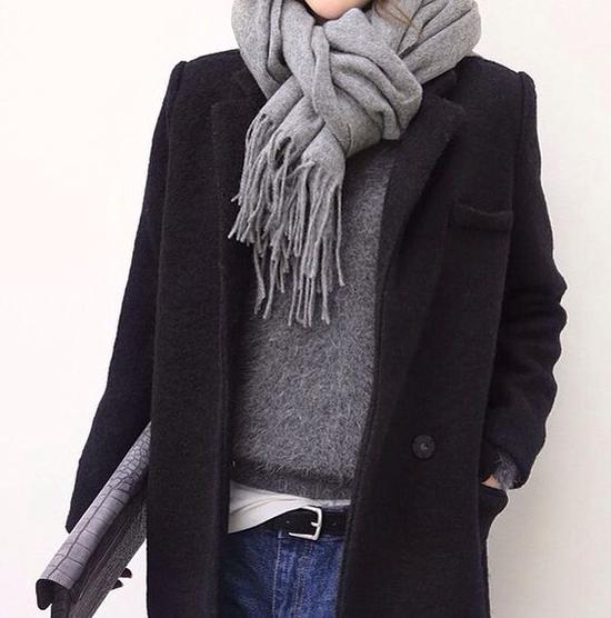The scarf you buy every year You only need this cashmere this year.
