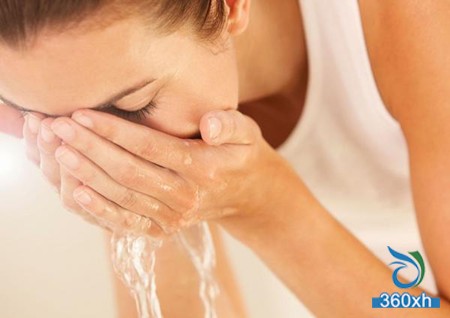 How to deal with dry skin - Hydration is key