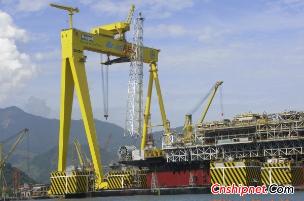 Zhenhua Heavy Industry built the world's largest gantry crane into use