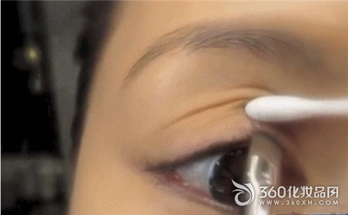 Learn to draw your own beauty line 3