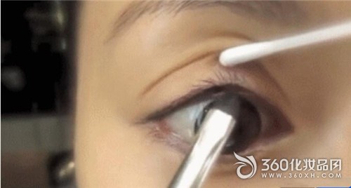 Learn to draw your own beauty line 4