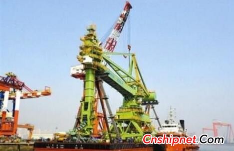 Delivery of the first 2,500 ton/hour two-way continuous ship unloader in China