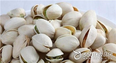 Beauty pistachio snacks vitamins oils