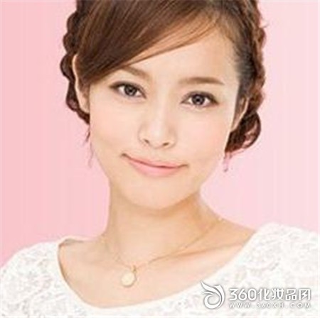 Lady makeup eyeliner eyelashes powder lip makeup eye shadow eye socket