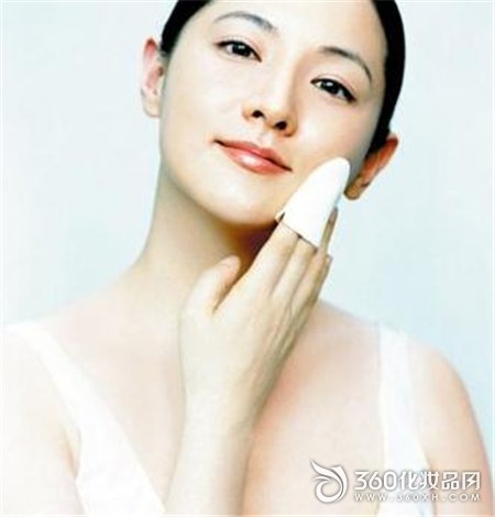 Aging muscle sunlight grease pores sebum secretion water skin