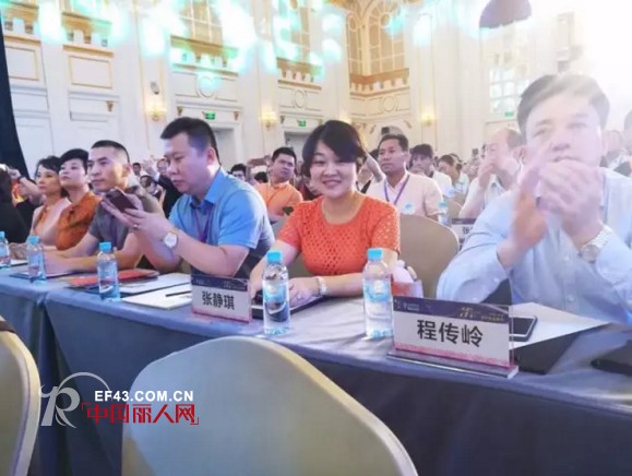 ç§€é»›æœé¥°è£è†ºç¬¬åä¸€å±Šä¸­å›½å“ç‰ŒèŠ‚â€œæ–°é›¶å”®æ¨¡å¼åˆ›æ–°å“ç‰Œâ€å¥–ï¼