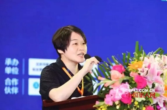 ç§€é»›æœé¥°è£è†ºç¬¬åä¸€å±Šä¸­å›½å“ç‰ŒèŠ‚â€œæ–°é›¶å”®æ¨¡å¼åˆ›æ–°å“ç‰Œâ€å¥–ï¼