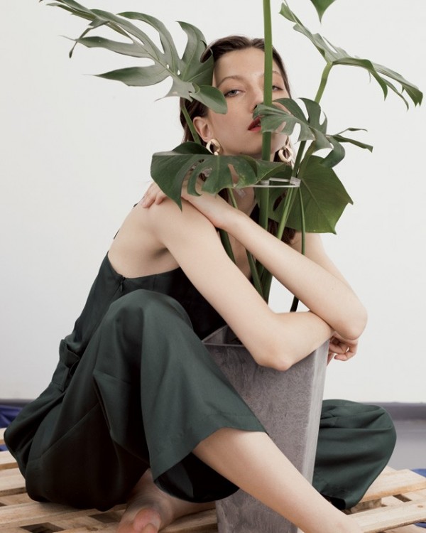 å¥•è‰² - LESERBIE