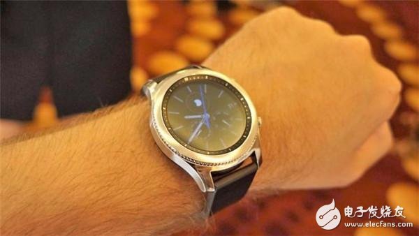 Samsung Gear's new smart watch experience: longer battery life