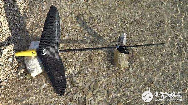 AquaMav drone that can enter the sea